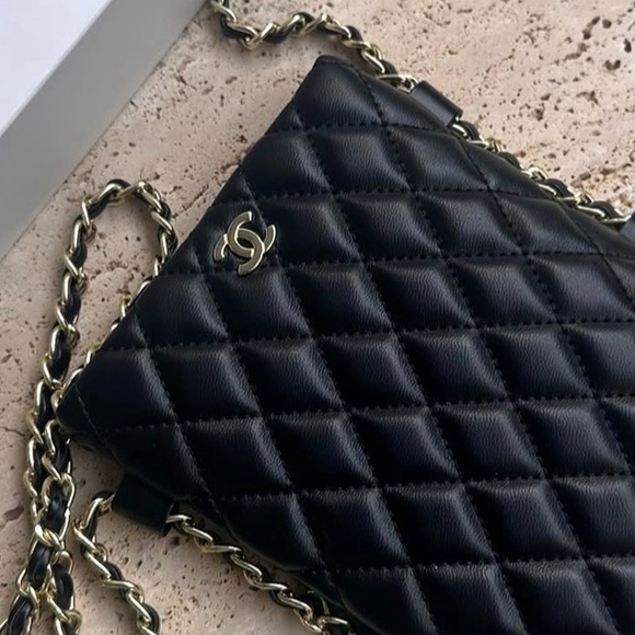 Black Quilted Chain Crossbody Bag with Attached Gold Chain; NIB - Picture 4 of 10